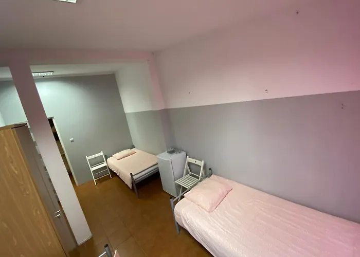 Modlinska 267 No 2 Quarto em Acomodações Particulares